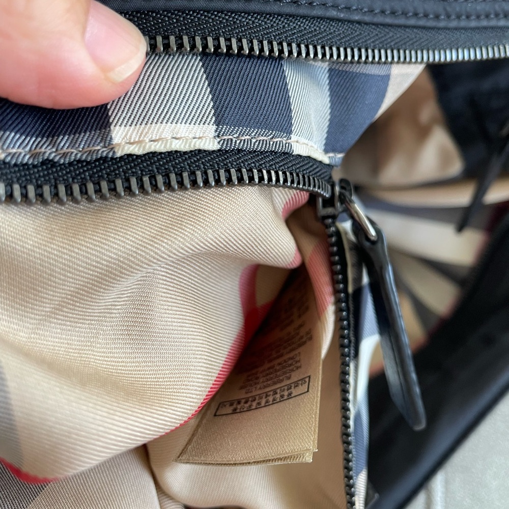 Burberry Black Nylon and Leather Buckleigh Tote - Picture 7 of 11